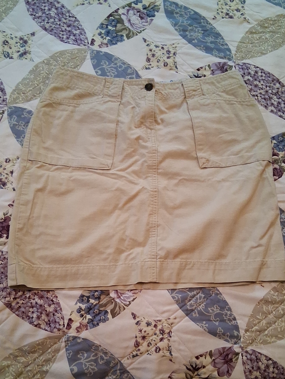 Tommy Hilfiger Casual Beige Pocket Skirt. Sz 4